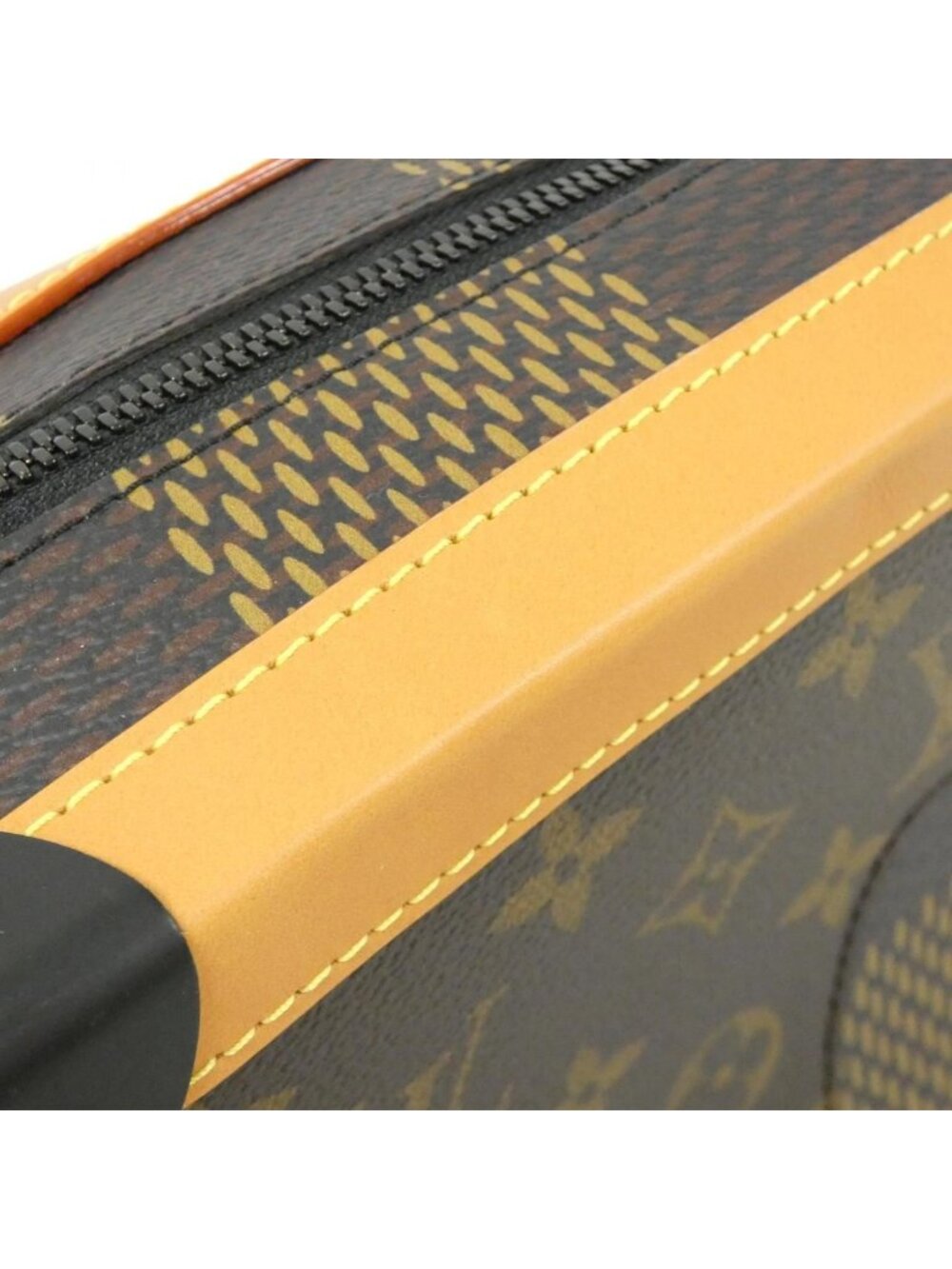 Louis Vuitton Damier Giant Soft Trunk - Picture 6 of 10